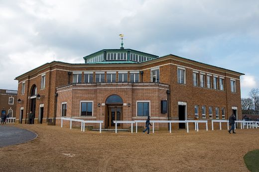 11 - Tattersalls - prodejní hala.jpg