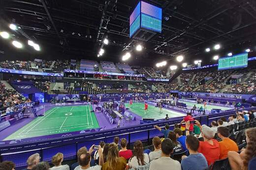 16 - Badminton v hale Porte de La Chapelle Arena.jpg