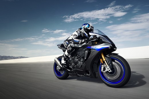 2018_YAM_YZF1000R1SPL_EU_BWM2_ACT_001-55588.jpg