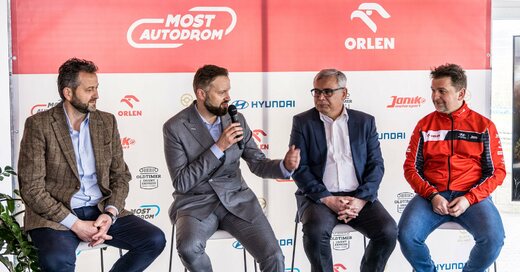 20230404_orlen_benzinaautodrom_mostjanik_motorsport_tiskova_konf