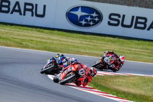 55352_r5_jdr_wsbk_action.jpg