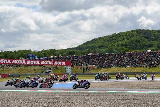 57022_r5_jdr_wsbk_action.jpg