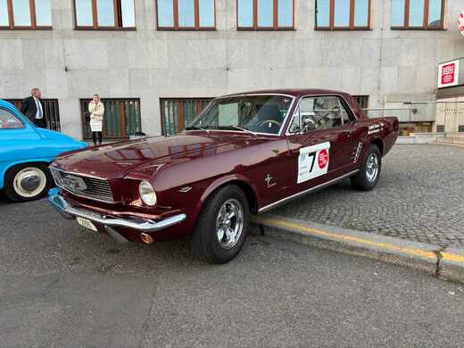 7_Ford_mustang.jpg