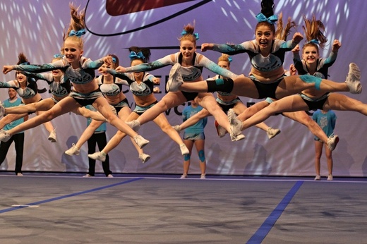 cheer1.jpg