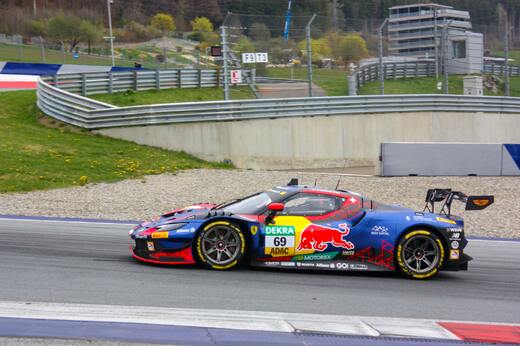 DTM-Ferrari-03.jpg