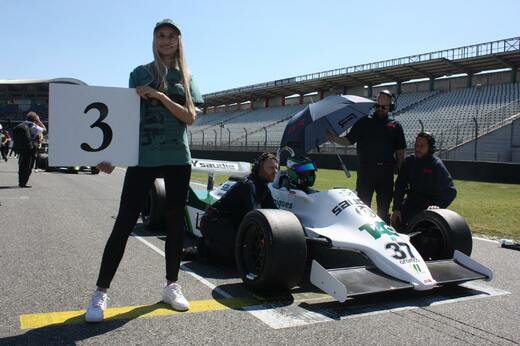 F1-2.jpg