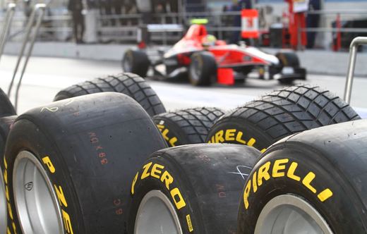F1_pneu_Pirelli.JPG