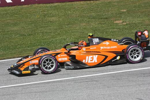 F2-02.jpg