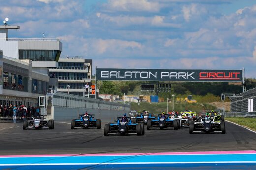 F4_BalatonPark_2.jpg