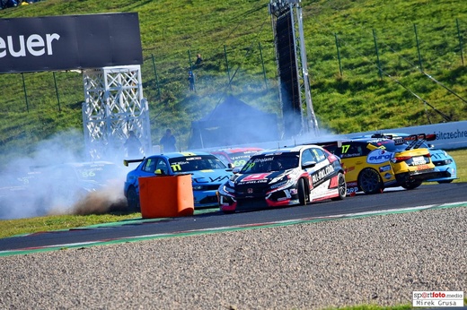 FIA WTCR - 0010  Most 10.10.2021   .jpg