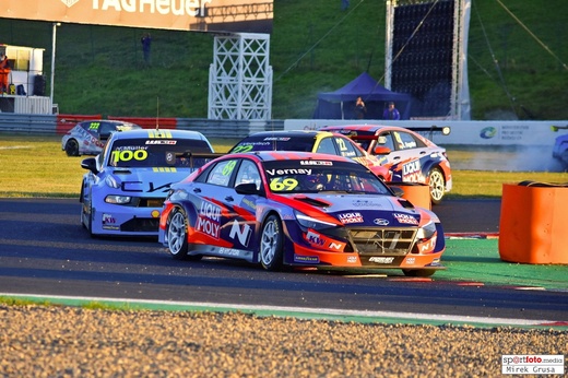 FIA WTCR - 0066  Most 10.10.2021   .jpg