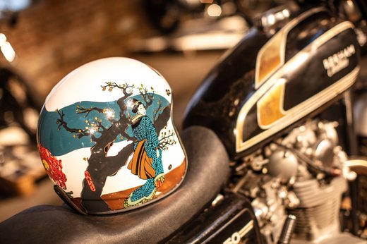 Helmet art - custom paint job - Jenna Philippe (A_Fr).jpg