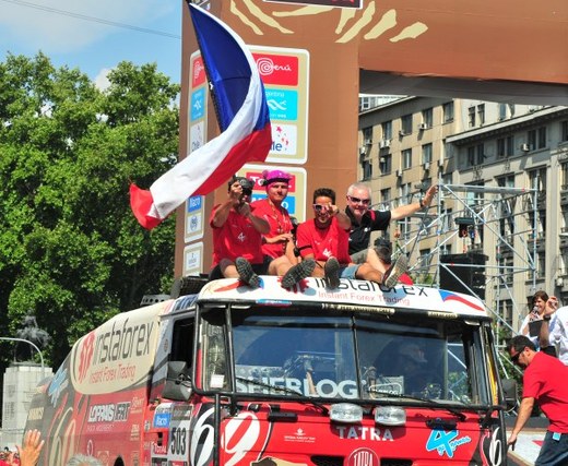 Instaforex_Loprais_Team_Rallye_Dakar_2013_20.ledna_zaverecny_cer