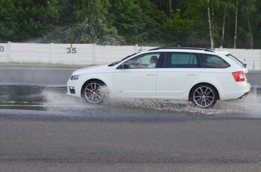 kurz octavia rs 1.jpg