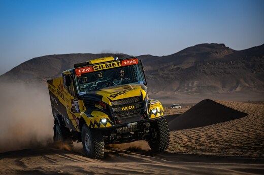 LR-1007182126-MMPHOTO1.jpg