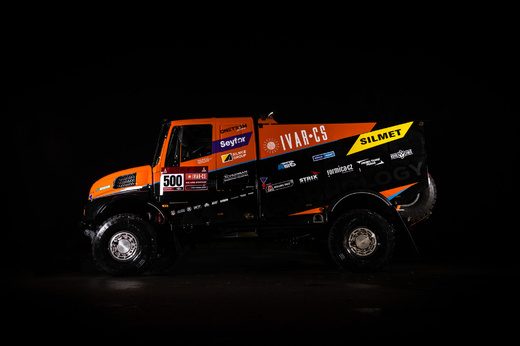 LR-1109071920-MMPHOTO2.jpg