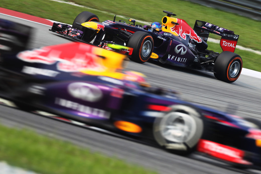 mal_sun_vettel__01_24.03.2013.jpg