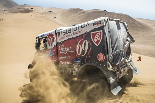 MCH29649_Dakar2014_14_1_Loprais_9etapa_fotoChytka.jpg