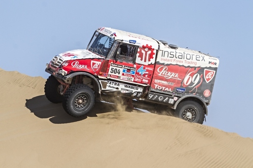 MCH41213_Dakar2014_15_1_Loprais_10etapa_fotoChytka.jpg