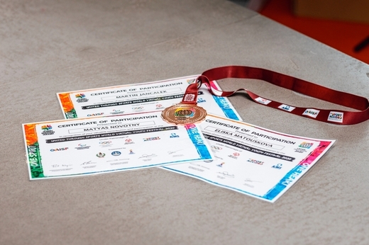 medaile_certifikaty copy.jpg