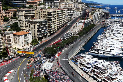 mon_sun_Vettel_Atmosphere_185.JPG