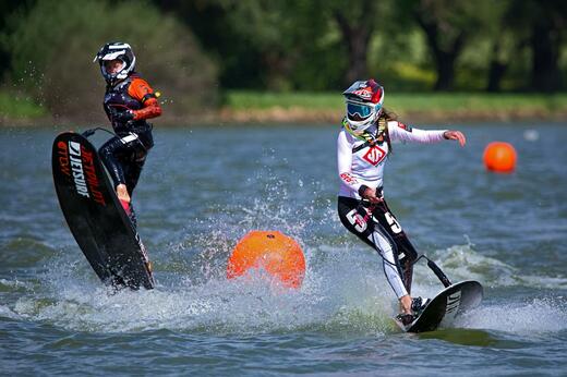 Motosurfy_v_Jedovnicich_-_2.jpg