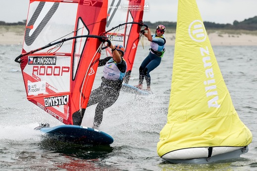 pinosova+altmannova.jpg