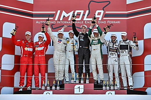 Podium Overall Hankook 12H IMOLA_800pix.JPG