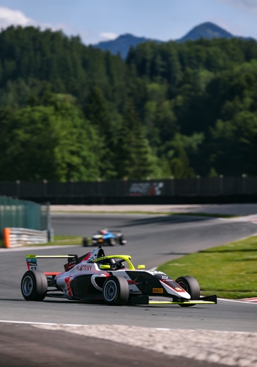 R1PF7684.jpg