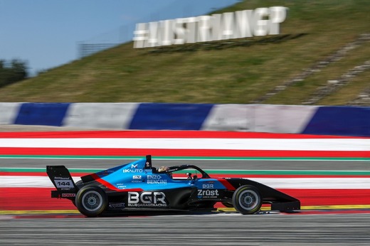 R1PF9841.jpg