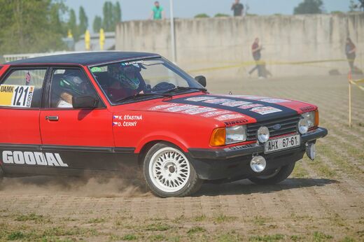 Rallye_Praha_Revival_Hipodrom_24_16.jpg