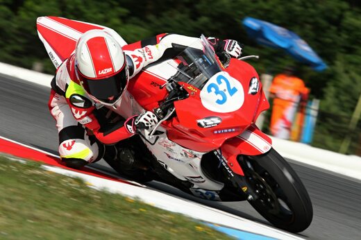 Saša Pelikánová - motorsportfoto.eu - SSP300 divoká karta v 