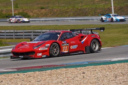 Scuderia_Praha_racing_with_Ferrari_7.jpg