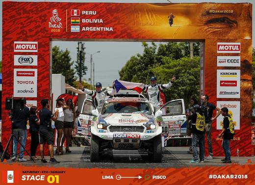 SouthRacing1-stage.jpg