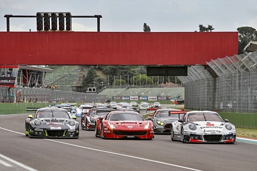 Start part 1 Hankook 12H IMOLA_800pix.jpg