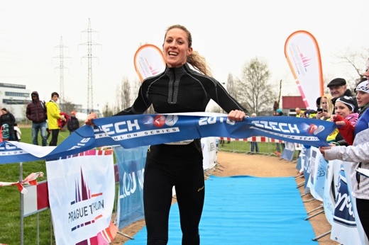 Švadlenková.jpg