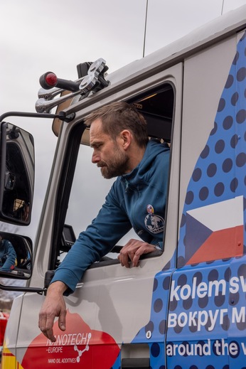 Tatra_kolem sveta_odjezd_4.jpg