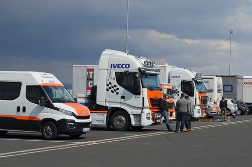 tým iveco.jpg