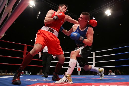 Vazir Gareev versus Pavel Nevečeřal.jpg