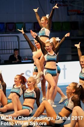 VS_cheer17.jpg