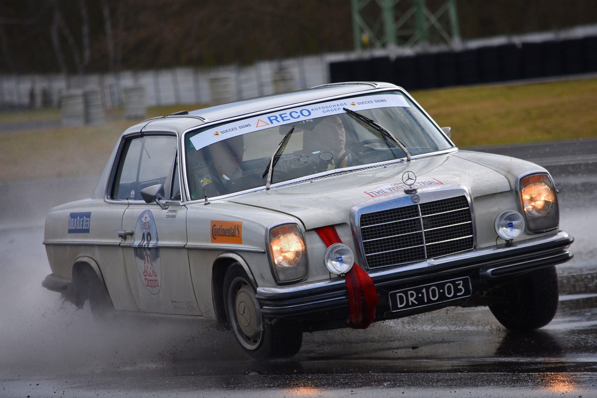 I s koráby Mercedes lze úspěšně závodit, jak dokazuje právě maraton Winter Trial. Značka Mercedes zde patří k oblíbeným.